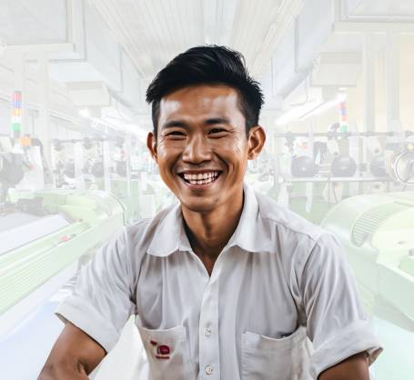 แรงงานยิ้มดีใจได้ขึ้นทะเบียนแรงงาน